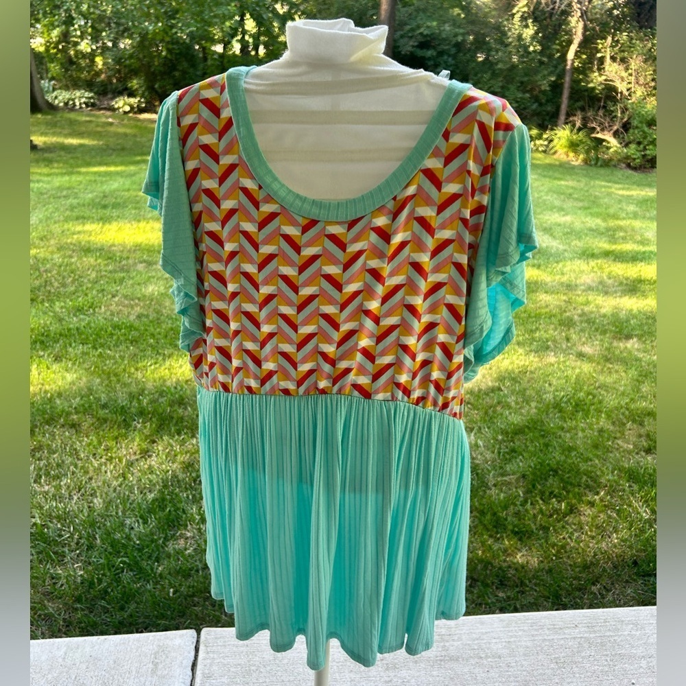 ☀️Haptics by Hollywood- Chevron Patterned Top with Turquoise Accents - Picture 3 of 6